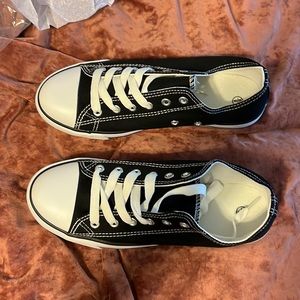 Black converse